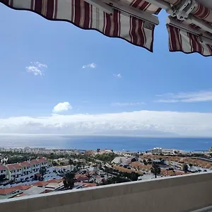 Apartamento New Deluxe Stunned Seaview 2 Bed Apt, Costa Adeje (Tenerife)